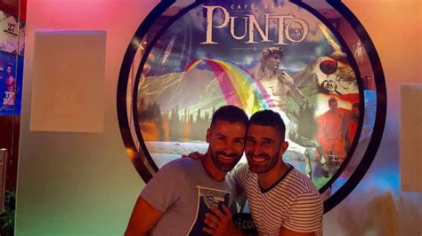 chicos gay barcelona|gay clubs barcelona.